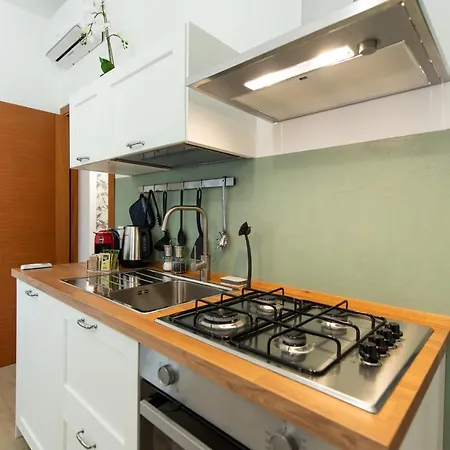 Apartment Porto Turistico E Fronte Mare Borgo Marino Sud *